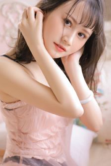 体育老师在单杠插了我一节课电视